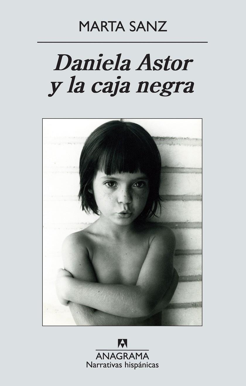 DANIELA ASTOR Y LA CAJA NEGRA | 9788433997623 | SANZ, MARTA | Llibreria L'Altell - Llibreria Online de Banyoles | Comprar llibres en català i castellà online - Llibreria de Girona