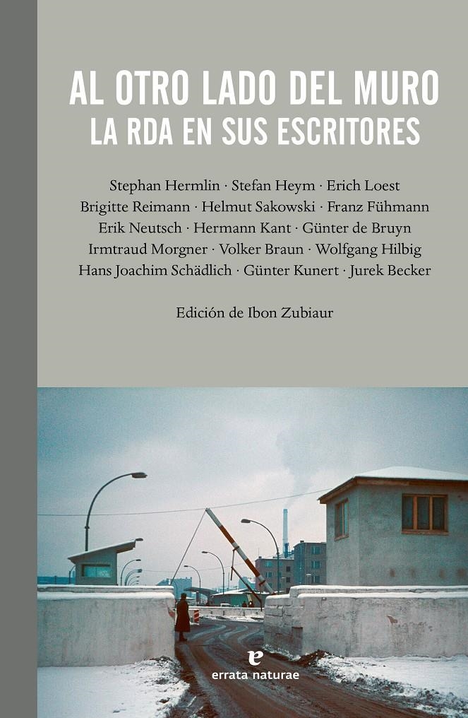 AL OTRO LADO DEL MURO | 9788415217725 | VARIOS AUTORES | Llibreria L'Altell - Llibreria Online de Banyoles | Comprar llibres en català i castellà online - Llibreria de Girona