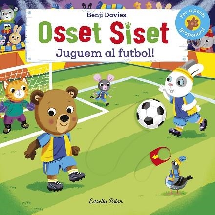 OSSET SISET. JUGUEM AL FUTBOL | 9788418134210 | DAVIES, BENJI | Llibreria L'Altell - Llibreria Online de Banyoles | Comprar llibres en català i castellà online - Llibreria de Girona