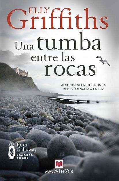 TUMBA ENTRE LAS ROCAS, UNA | 9788419110121 | GRIFFITHS, ELLY | Llibreria L'Altell - Llibreria Online de Banyoles | Comprar llibres en català i castellà online - Llibreria de Girona