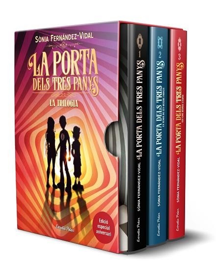 ESTOIG LA PORTA DELS TRES PANYS | 9788413895048 | FERNÁNDEZ-VIDAL, SÓNIA | Llibreria L'Altell - Llibreria Online de Banyoles | Comprar llibres en català i castellà online - Llibreria de Girona