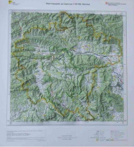 MAPA TOPOGRÀFIC EN RELLEU LA GARROTXA 1:100000 | 8414774327096 | ICGC | Llibreria Online de Banyoles | Comprar llibres en català i castellà online