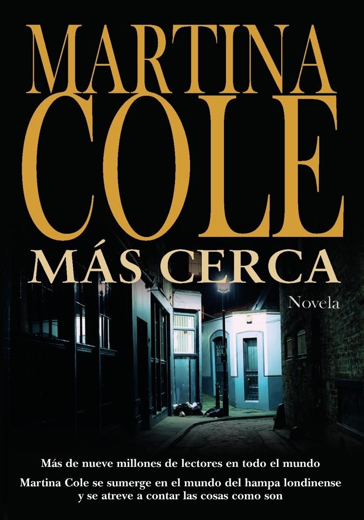 MUY CERCA | 9788420651880 | COLE, MARTINA | Llibreria L'Altell - Llibreria Online de Banyoles | Comprar llibres en català i castellà online - Llibreria de Girona